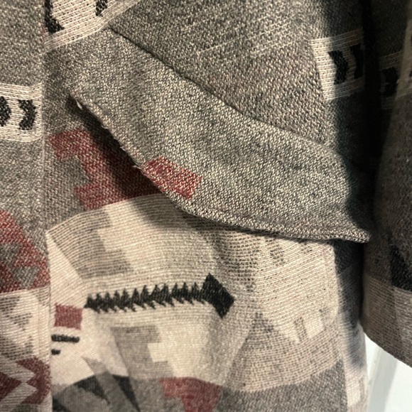 Graphic hooded women’s coat - Picture 4 of 4